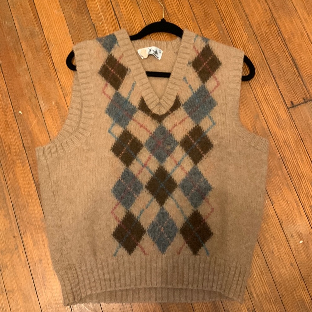 Pringle Of Scotland cream v-neck sweater 44/112